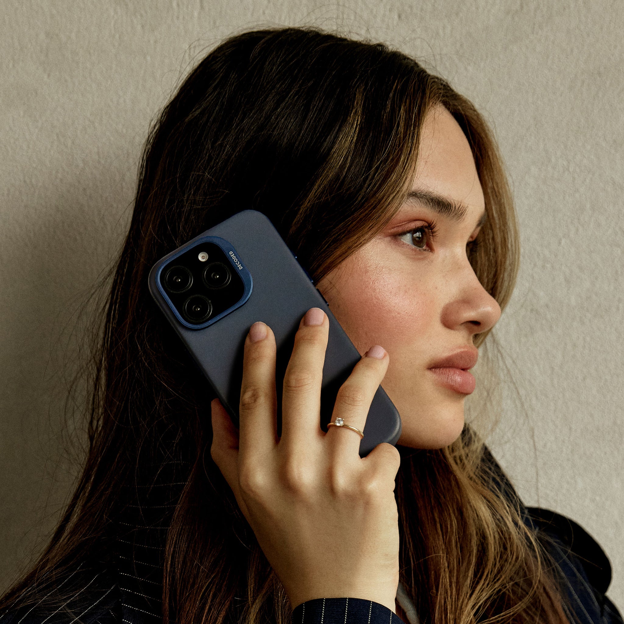 【サイズ:iPhone16ProMax_色:ナッパ革ネイビーブルー】SHIELD サイズ:iPhone16ProMax_色:ナッパ革ネイビーブルー】SHIELD