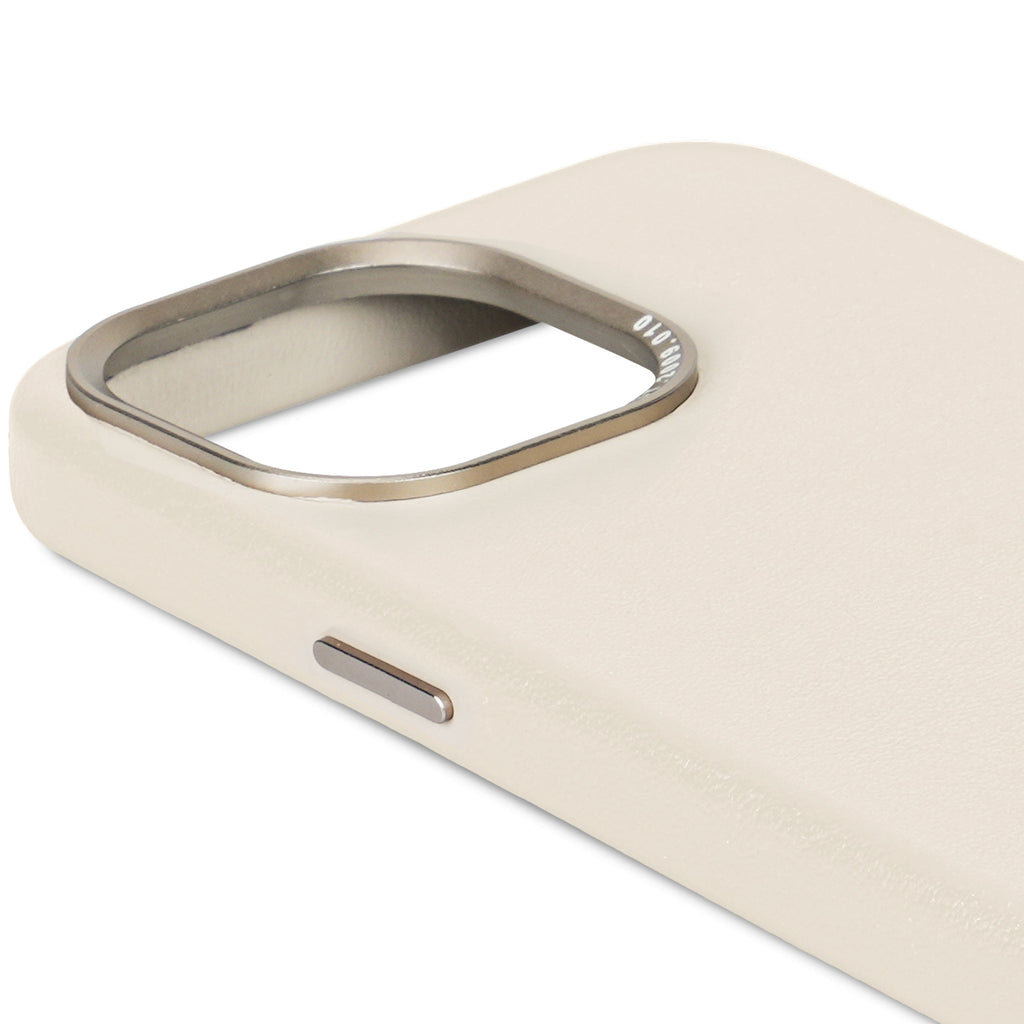 i15 Pro Max Leather Back Cover